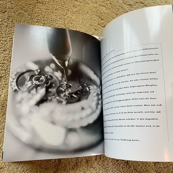 Vintage original Cartier catalog April 1999. - Picture 7 of 8